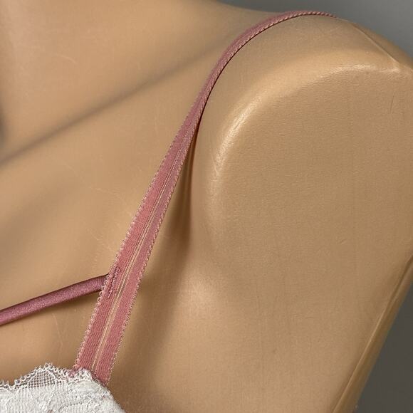 Victoria's Secret Pink Date Push Up Bra Size 34D Padded Underwire Cage Strappy - Picture 4 of 9